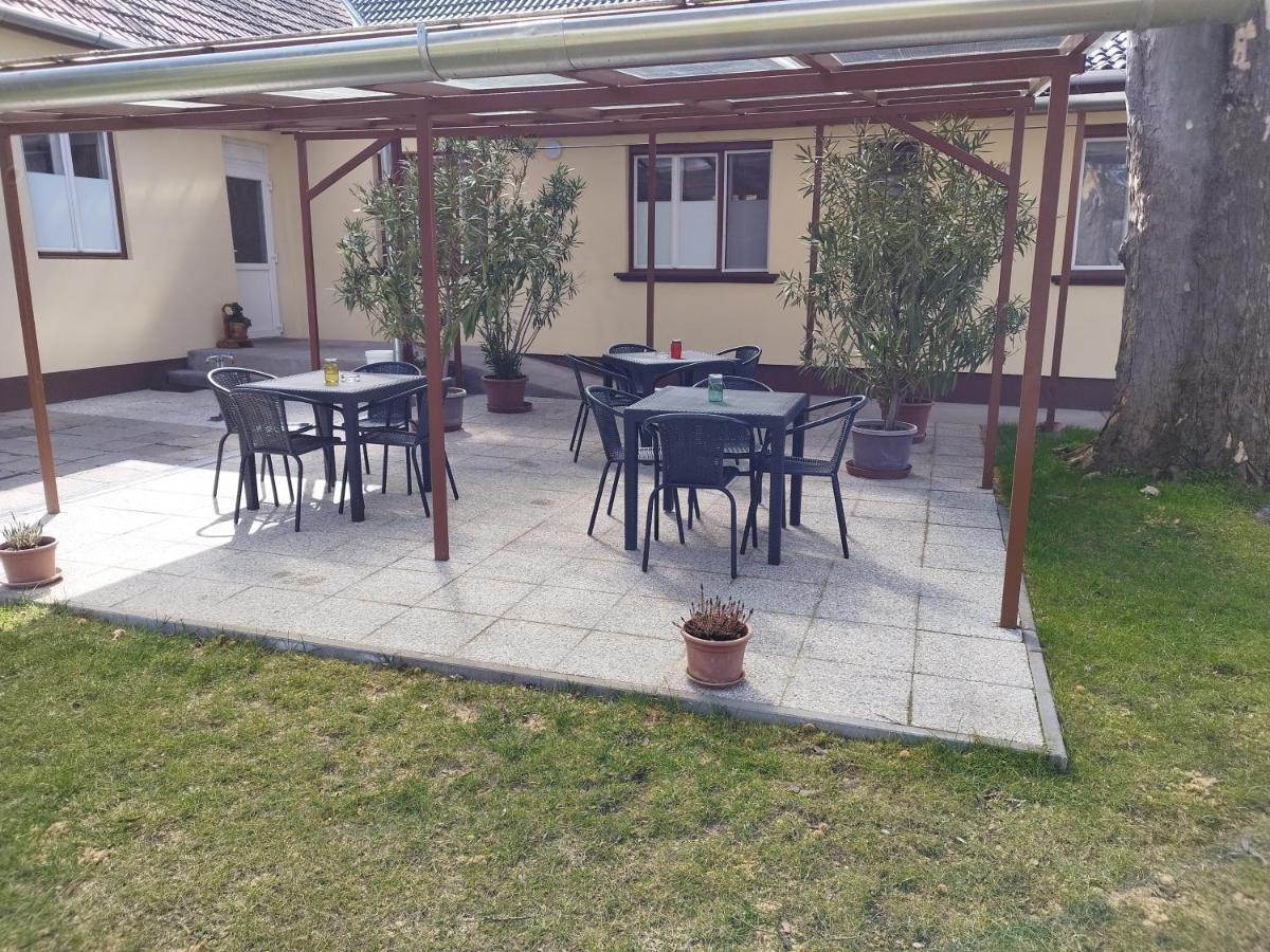 Tartos Szegfu Vendeghaz, Maganszallas Tazlar Exterior photo