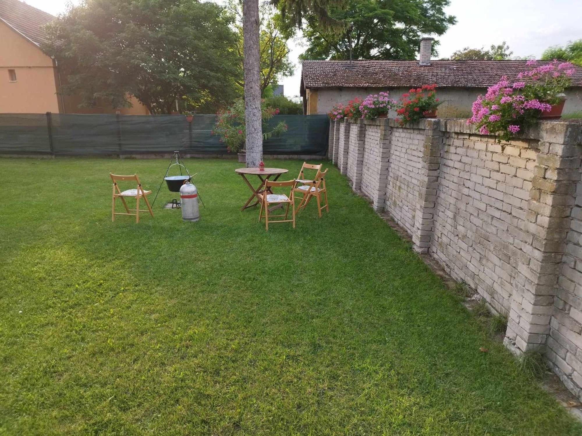 Tartos Szegfu Vendeghaz, Maganszallas Tazlar Exterior photo